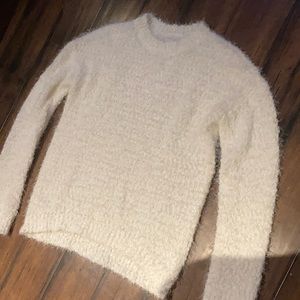 SO cream pullover crew neck sweater